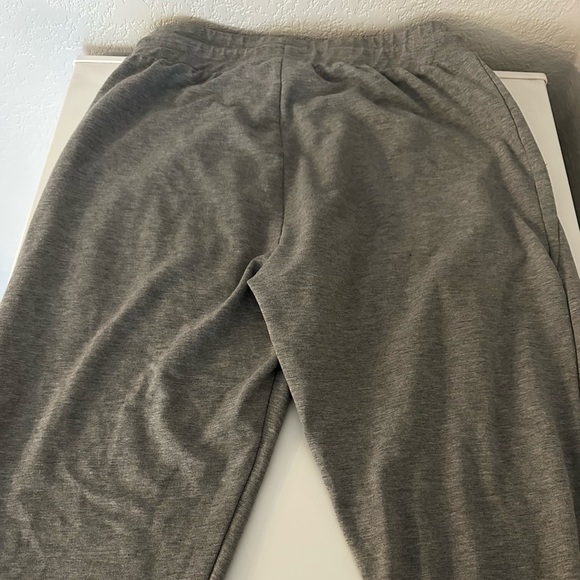 Grey gym shark joggers/sweats - Picture 3 of 4